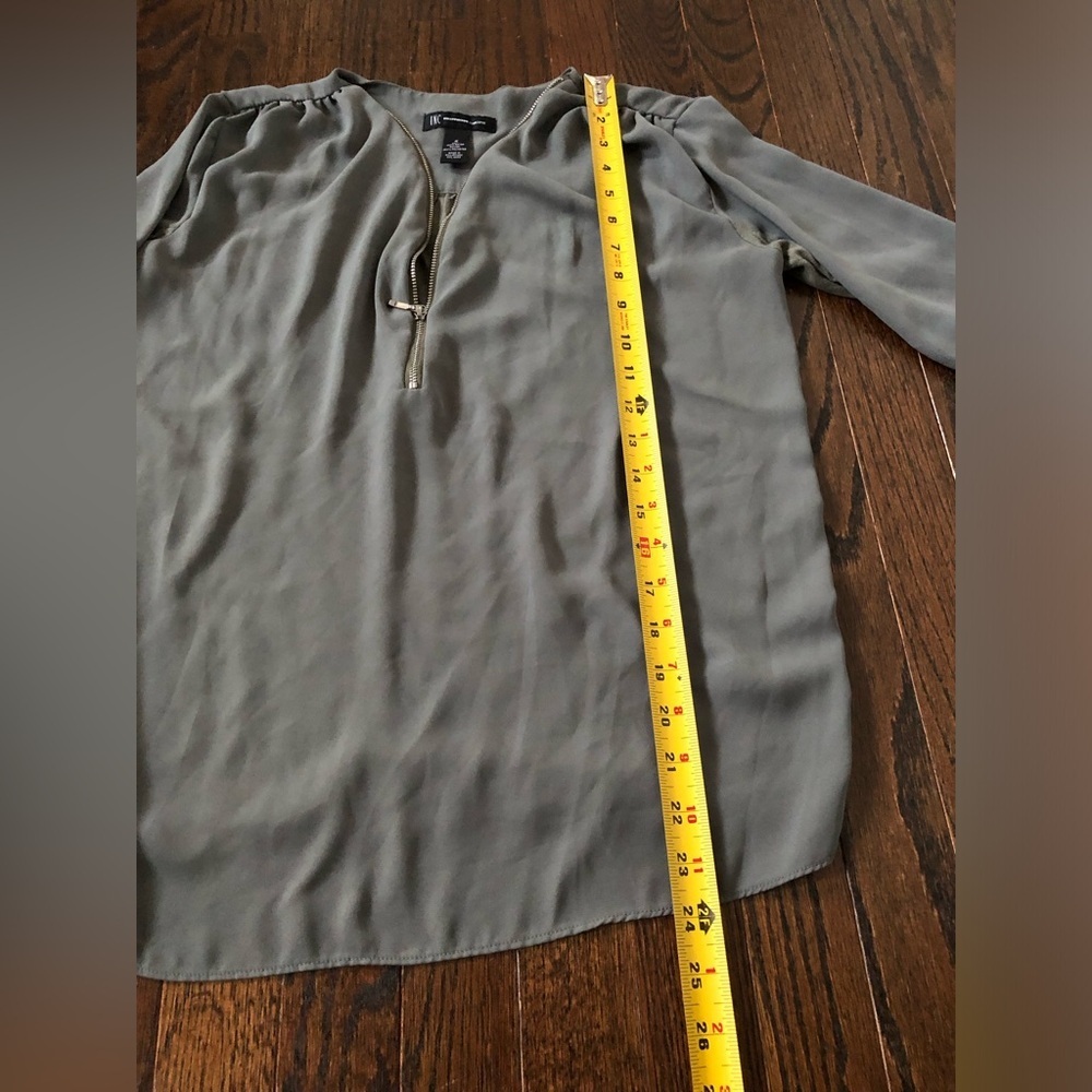 INC International Concepts Women’s S Olive Green Long/1/2 Sleeved Zipper Blouse - Picture 7 of 12